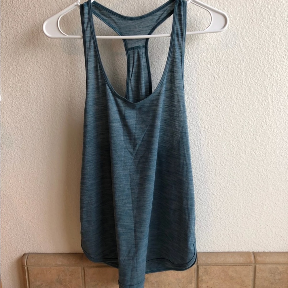 Lululemon 105 singlet size 4